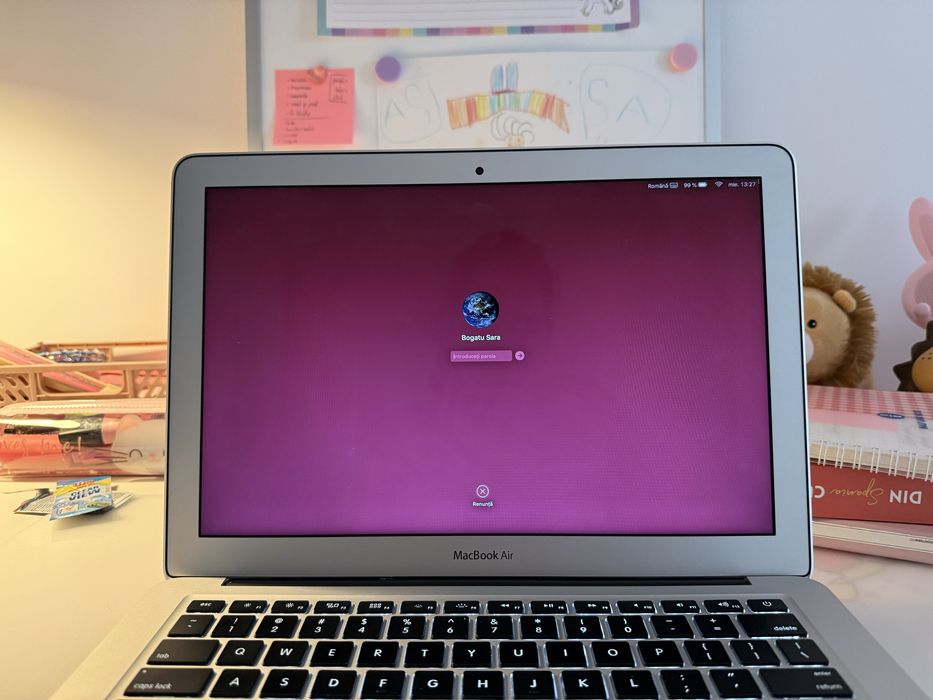 Macbook air 13 model 2017 achizitionat in 2020