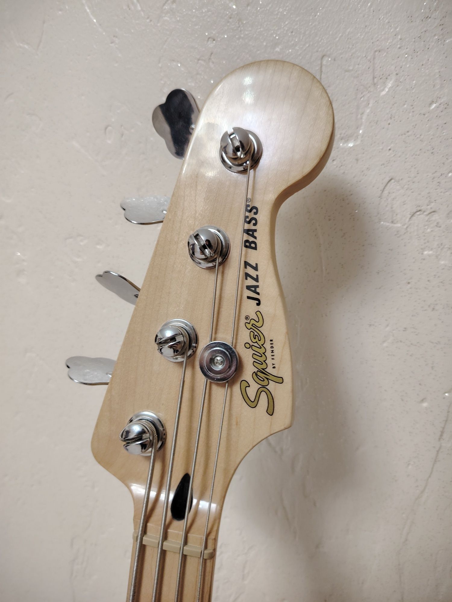 Бас Гитара Squier Affinity Jazz Bass