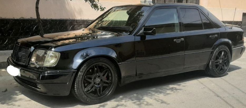 Продаётся Мерседес бенс W 124 Волчок Е 500