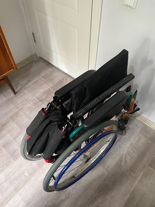 Инвалидное кресло