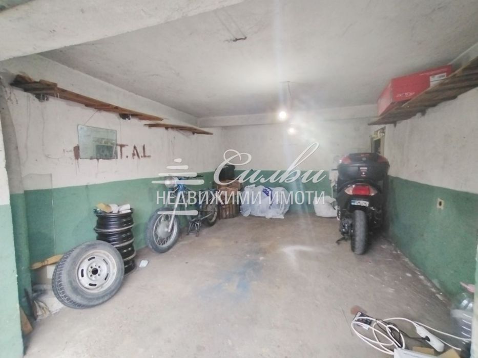 Тухлен гараж- кв. Добруджански