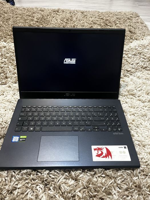 laptop de birou sau gaming asus