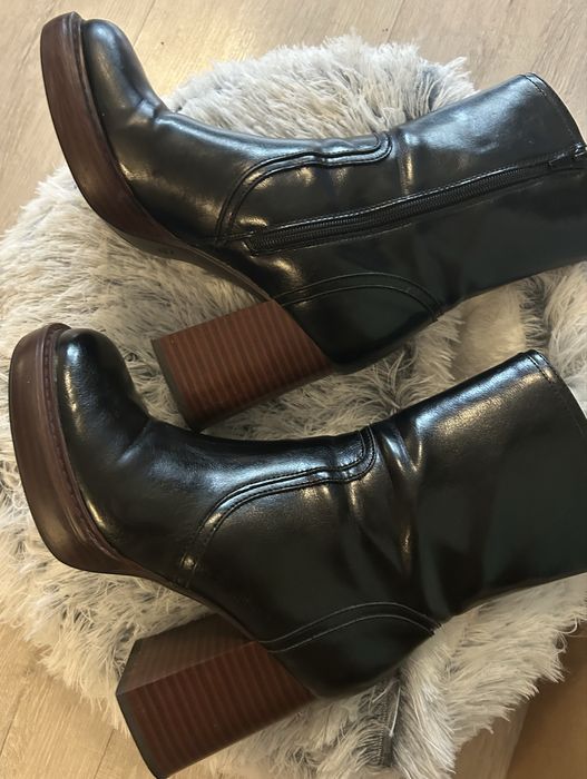 Кожени Боти черни с дебел ток