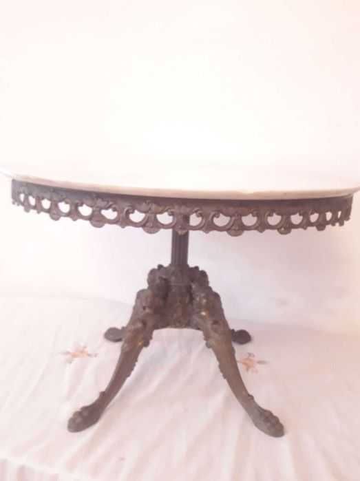 Masa rotunda cu picior din bronz