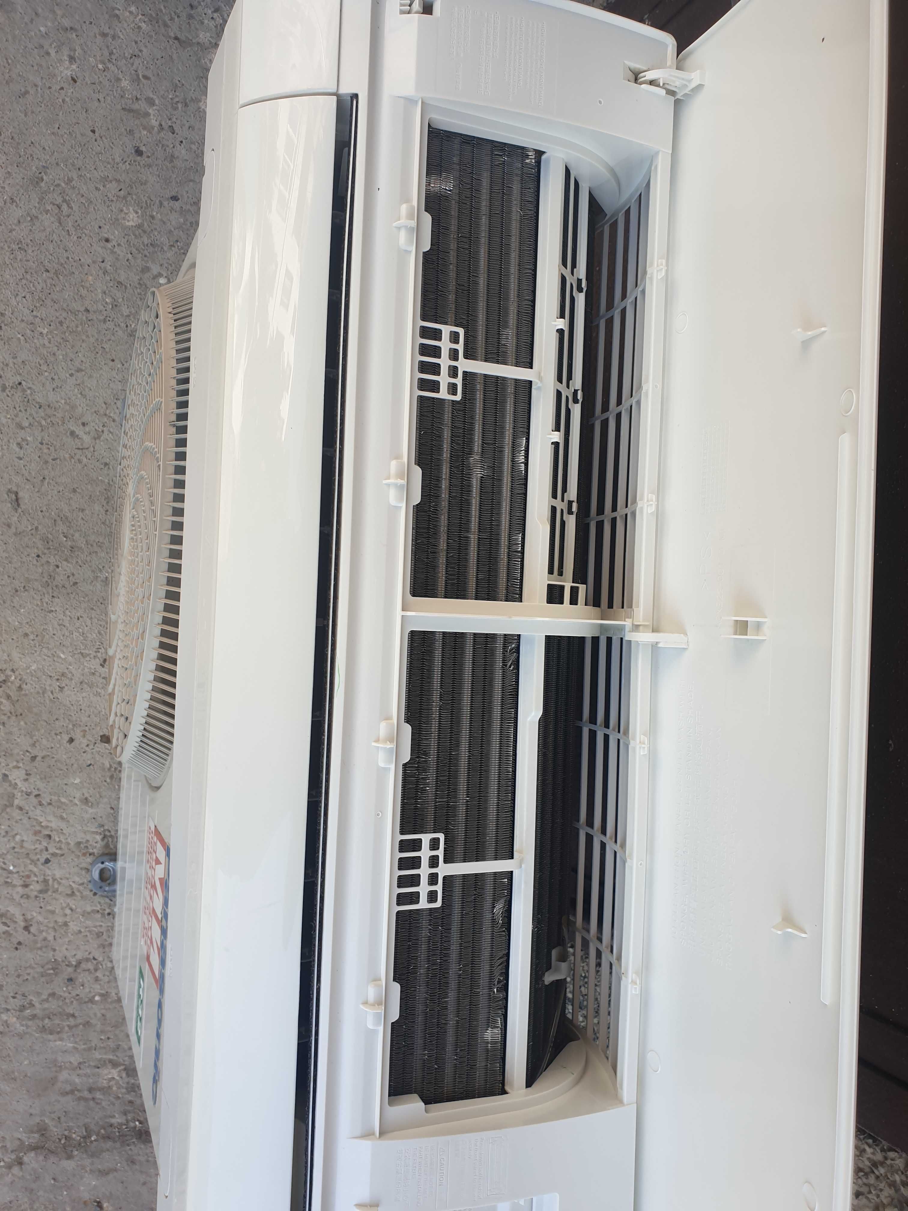 Продава се инверторен климатик  Panasonic  малайзийски 12000 BTU.