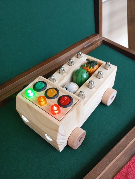 Дървено Камионче