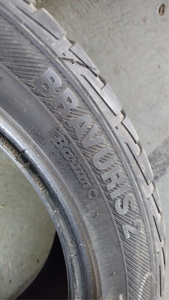 Anvelope Barum 235/45/R17