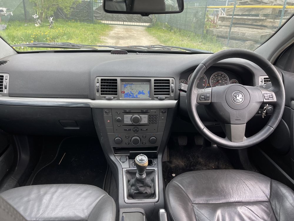 Dezmembrez Opel Vectra 1.9 cdti 150 Cp