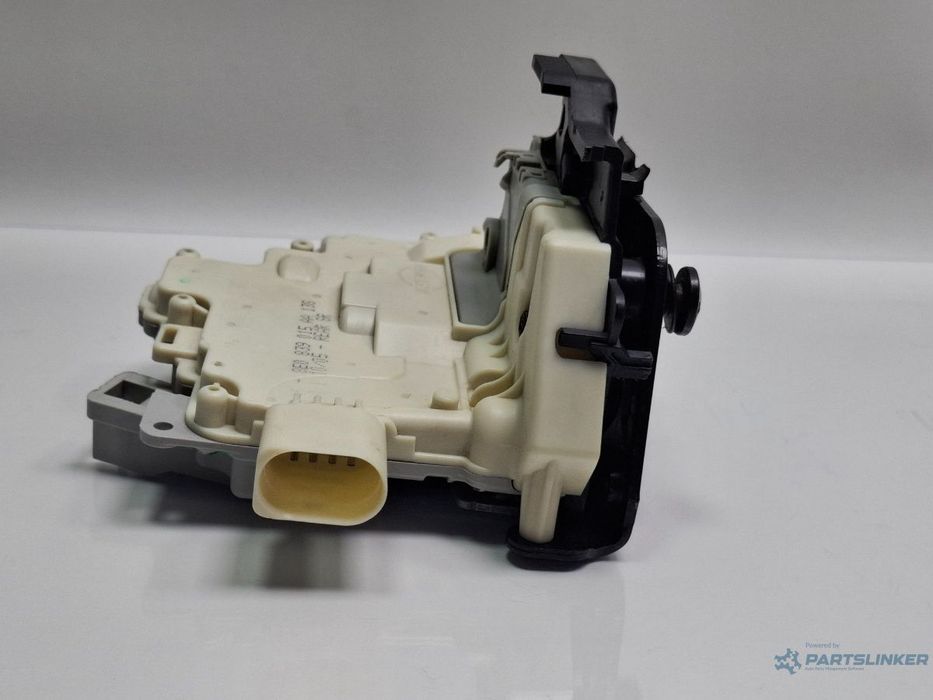 Broasca usa stanga spate AUDI A4 III Avant 8ED, B7 2004 - 2008 TDI BKE, BRB 8E0839015AA