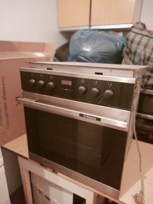 Срочно продам духовка и электрчиский  верхный панелі отлично работает