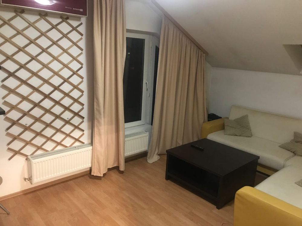 Vand apartament zorilor