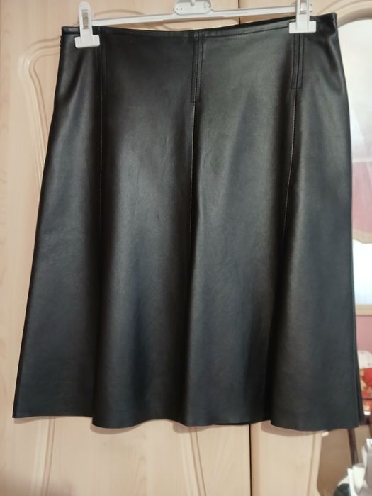 Fusta din. Piele naturală
