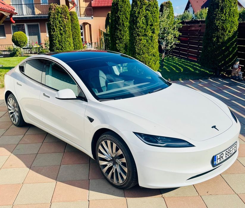 Tesla Model 3 Tesla Model 3 Long Range Highland