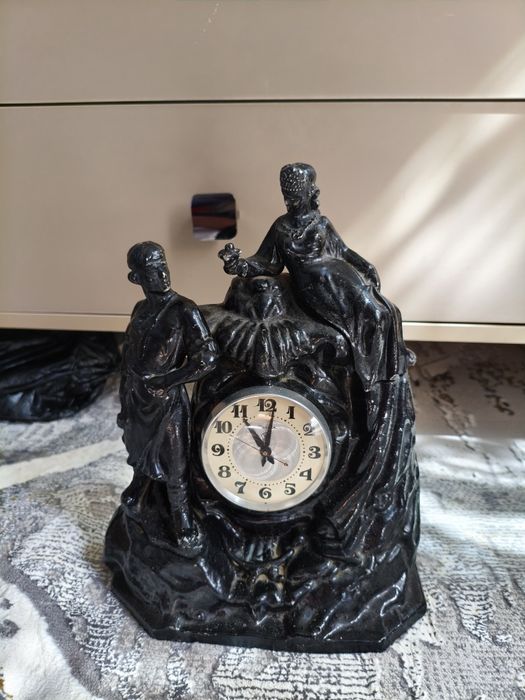 Антикварные часы. Каминные часы "Хозяйка медной горы"