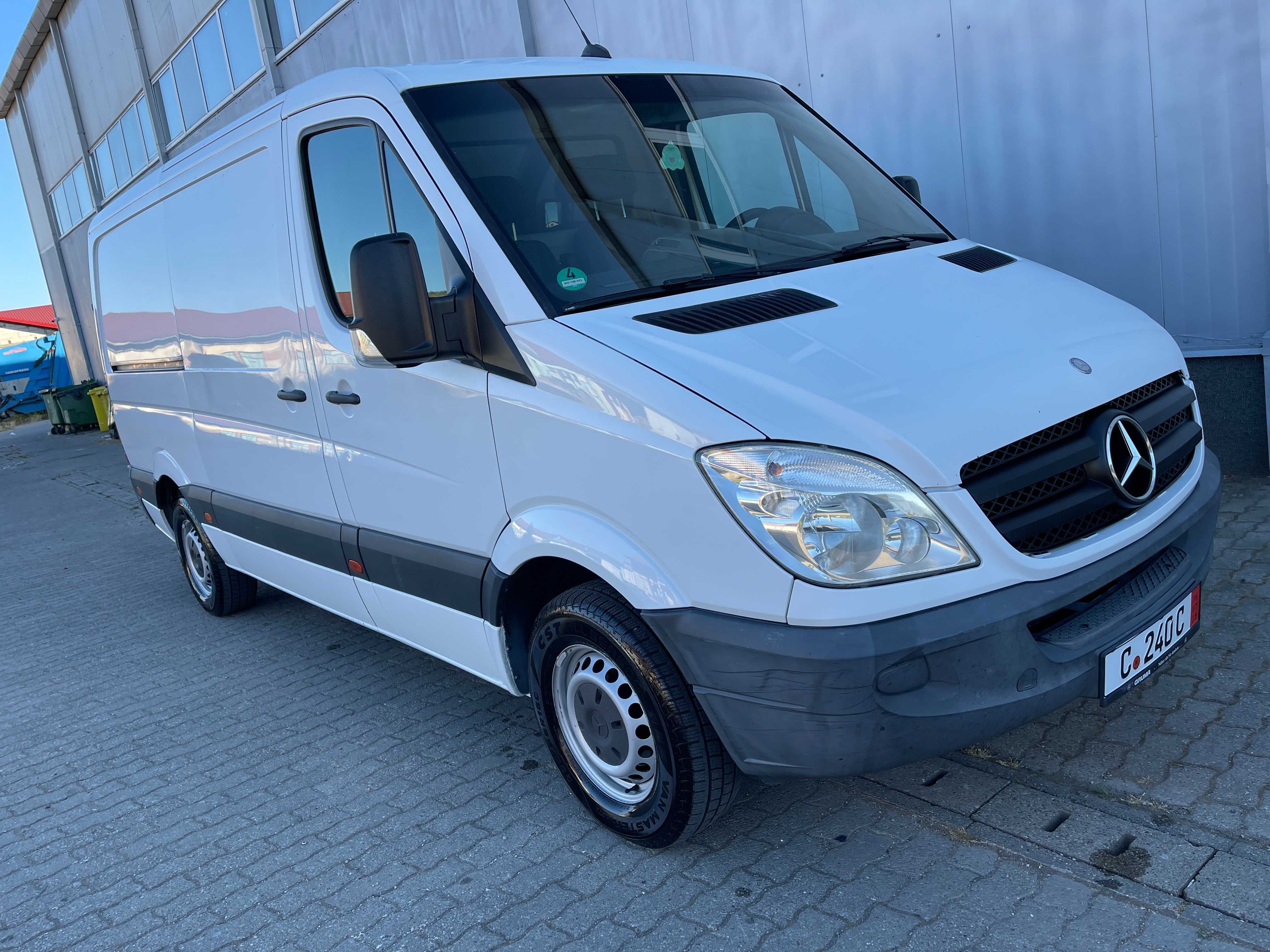 Mercedes Sprinter 216CDI-163CP-E5/Mod-MEDIU/CLIMA/Pilot/Camera revers