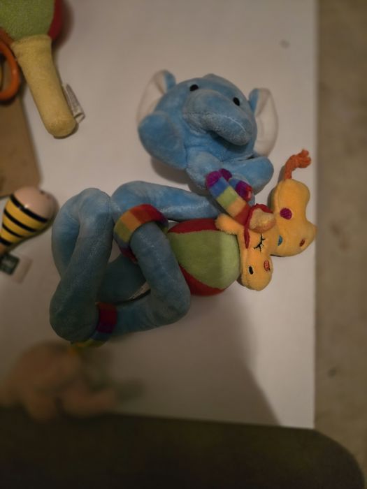 Лот от играчки от бебе до 12месеца