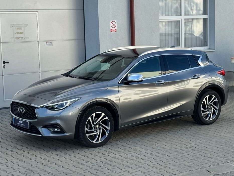 Infiniti Q30 Garantie 12-36 luni / Rate fixe cu sau fara avans