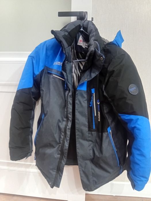 Зимняя куртка для мальчика в хорошем состоянии