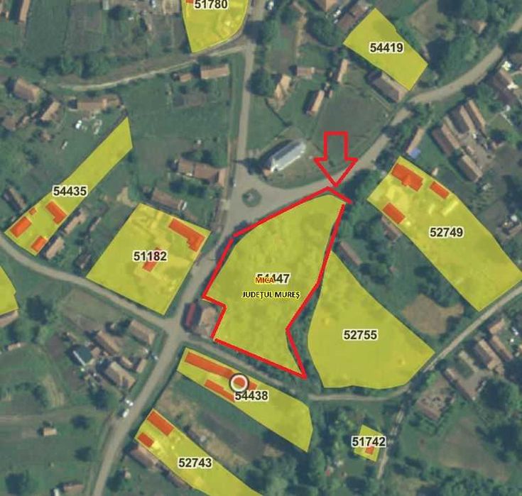 De vanzare teren intravilan poziție centrală Somostelnic jud. Mureș