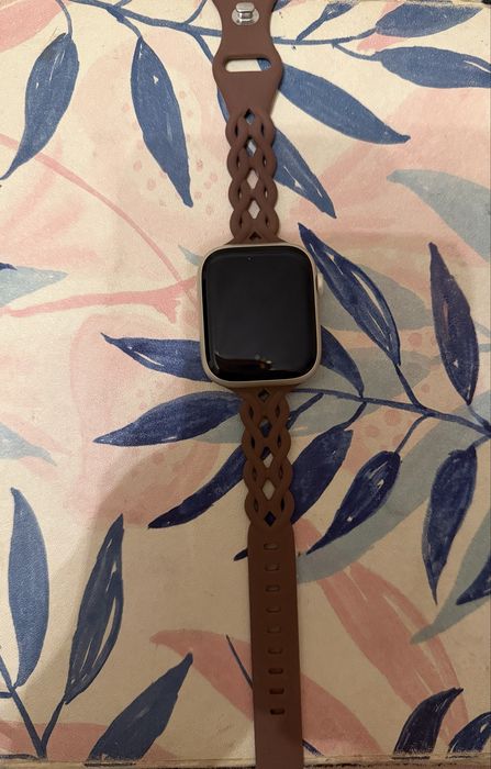 Apple watch series 8