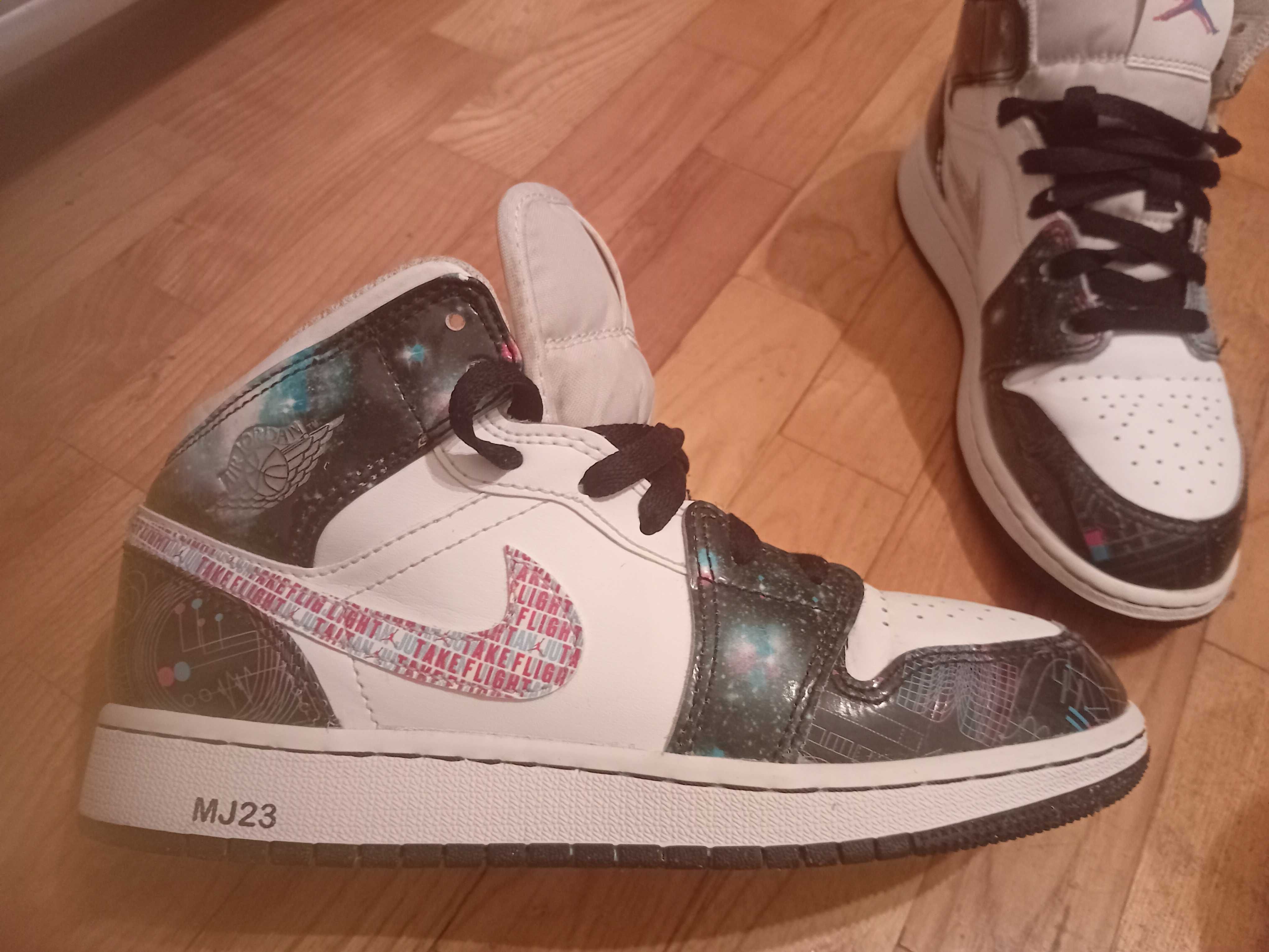 Уникални кецове Nike air jordan