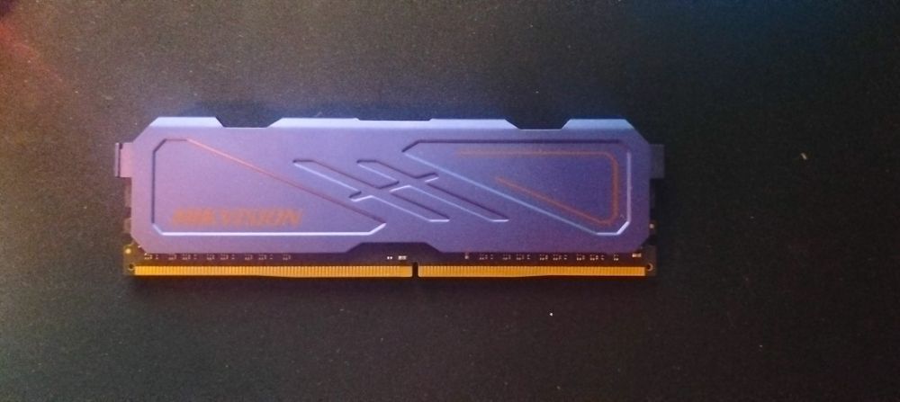 ОЗУ/RAM 8gb Hikvision - одна плашка