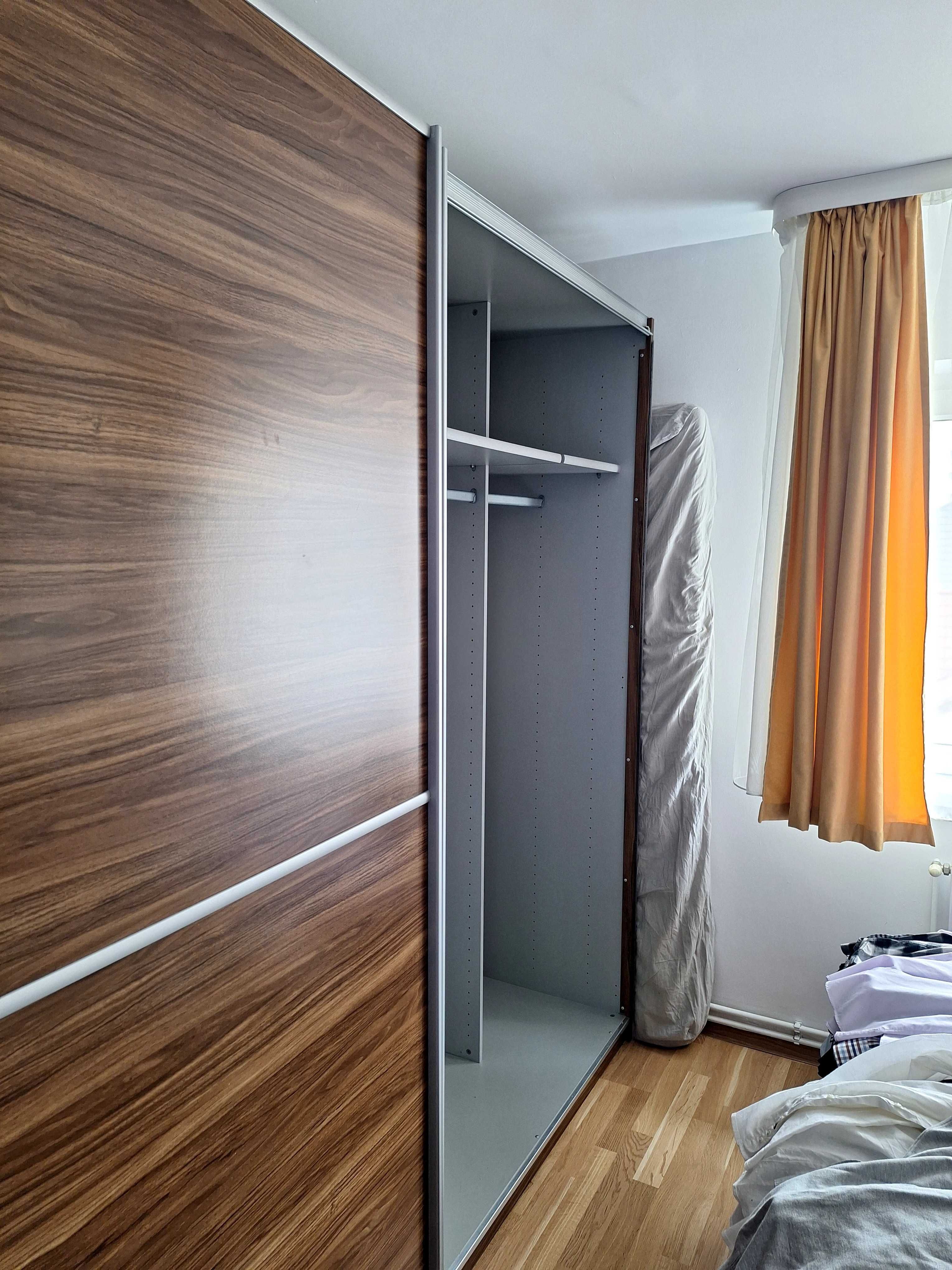 Dulap dressing  plus soldat aceeasi inaltime si adancime