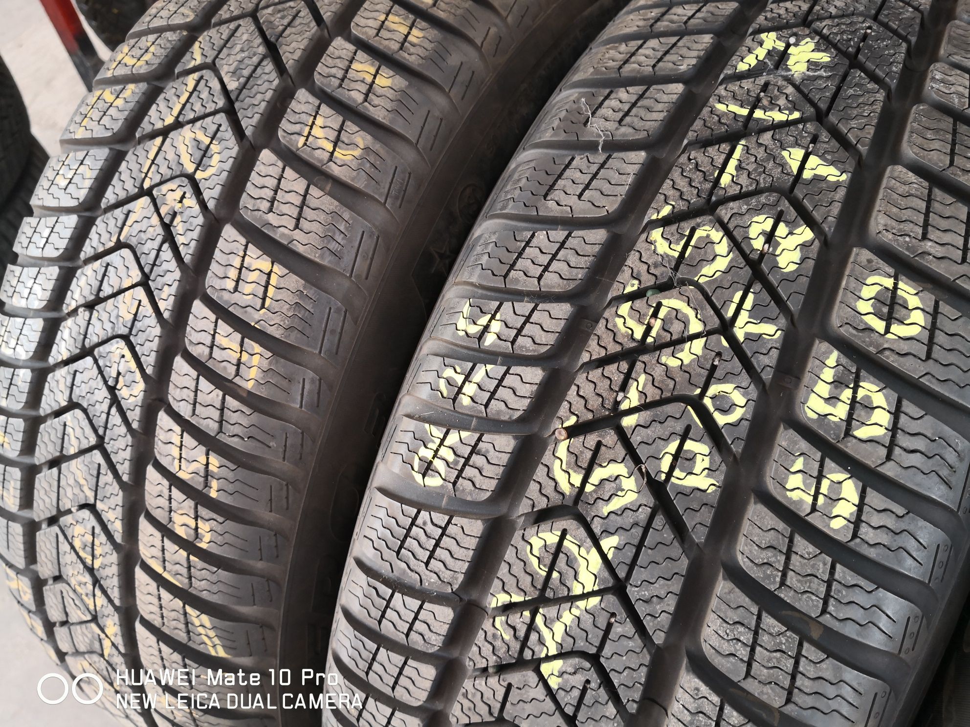 225 55 17 цола гуми като нови Pirelli RFT dot 21