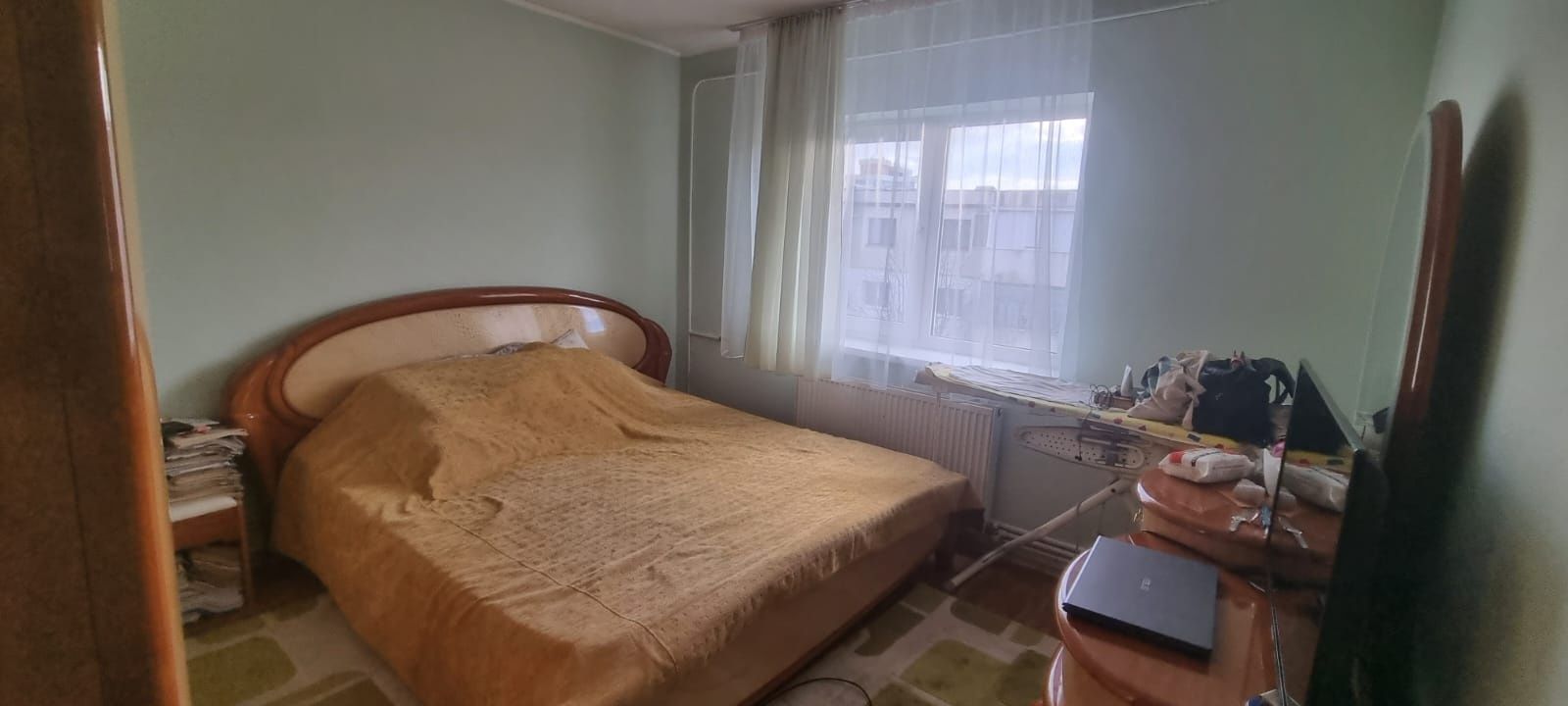 Vand apartament  3 camere