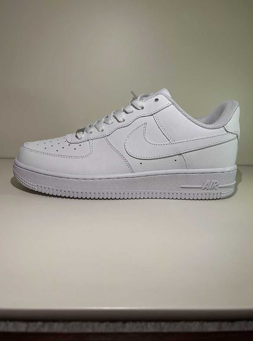 Adidasi Air Force 1 - triple white
