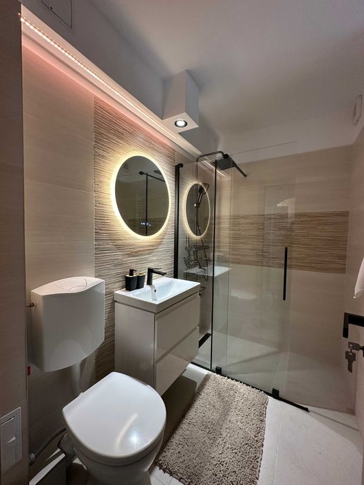 De închiriat -Apartament 2 camere- P. Neamț, Bd. M. Eminescu + Parcare