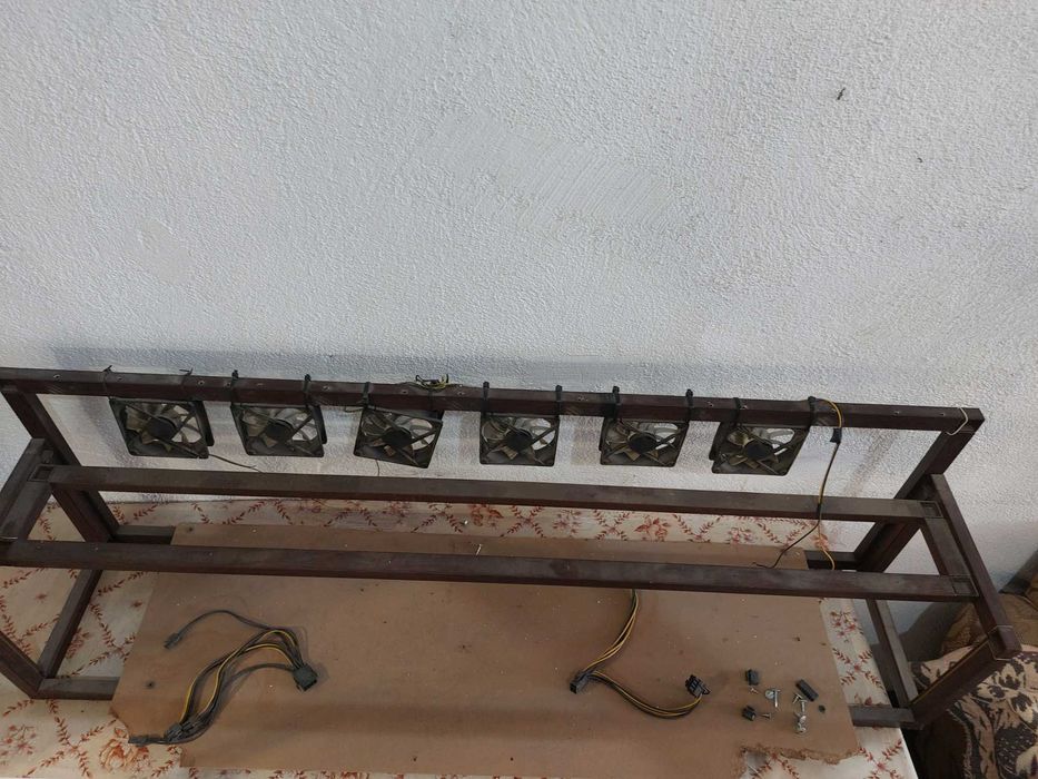 Стойка за риг с 8 карти