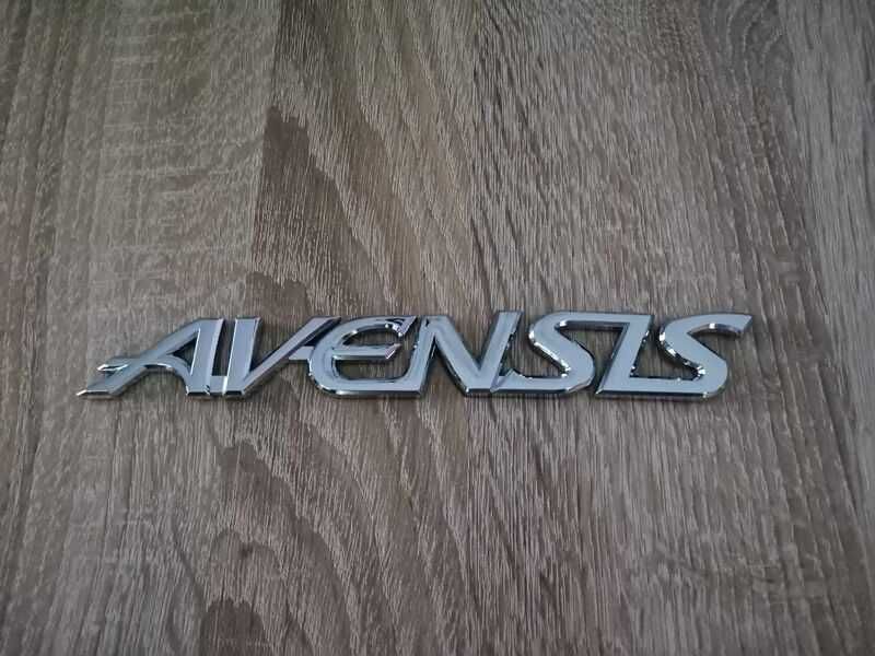 Toyota Avensis сребрист надпис