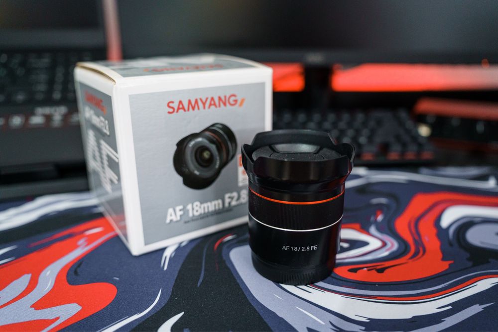 Vând obiectiv Samyang 18mm AF f2.8 Sony FE