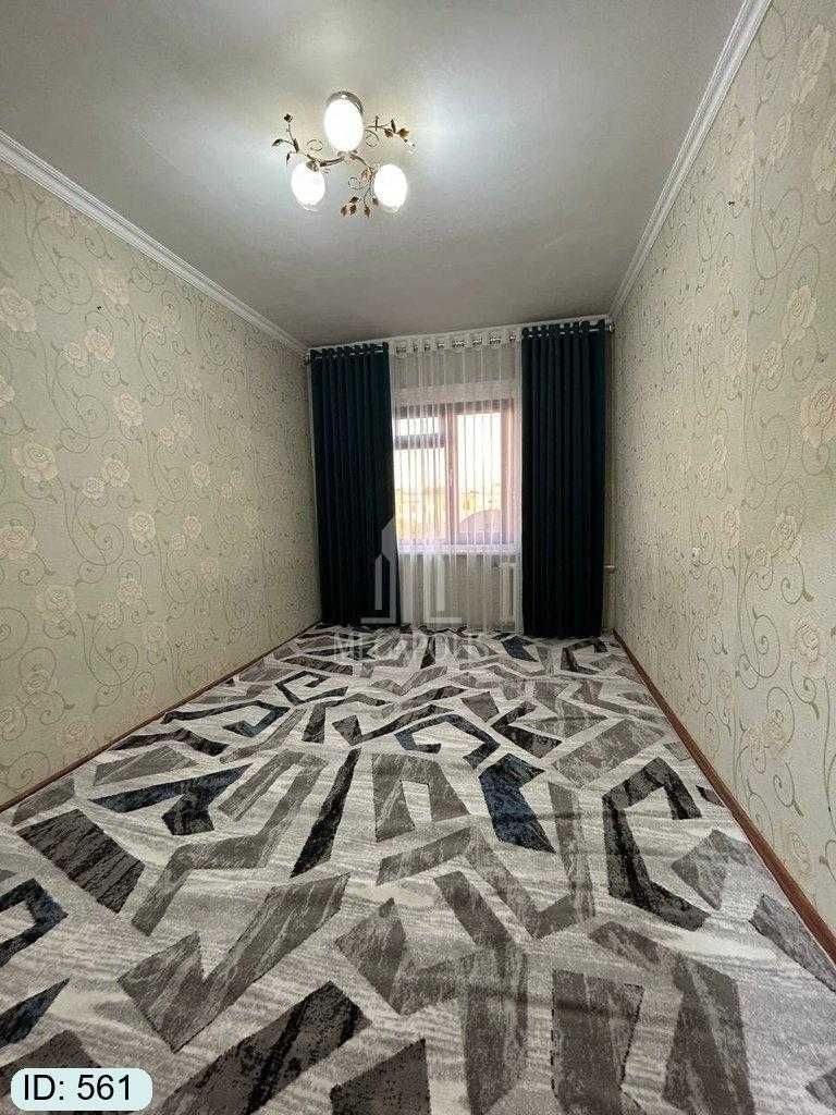 16 maktab tomonda 3 xona kvartira arzon narxda sotiladi