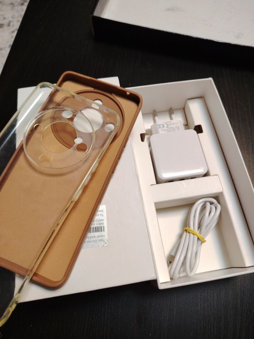 Schimb s-au vind Honor magic 6 lite cu Honor 7 lite ofer diferența 100