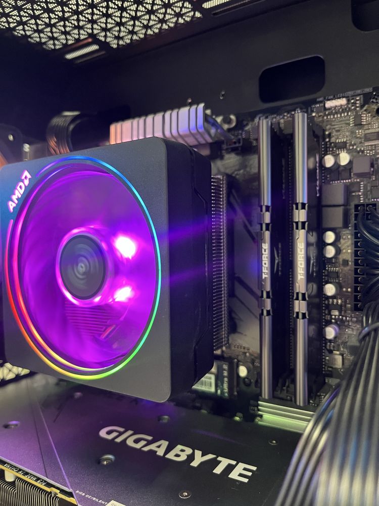 Геймърски компютър AMD Ryzen 5 5600, RTX 3070 8GB, 16GB ram