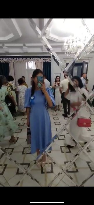 Вечерние платье голубой