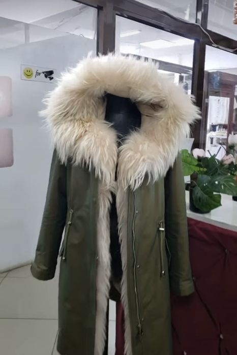 Парка натуральный мех покупала за 200к в импера мех