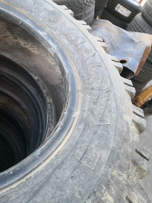 245 R 16 цола гуми за джип maloya