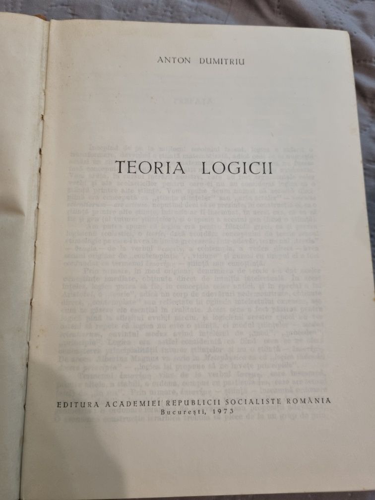 Teoria Logicii, Anton Dumitru, București 1973.