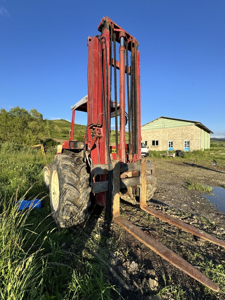 Stivuitor Manitou teren accidentat