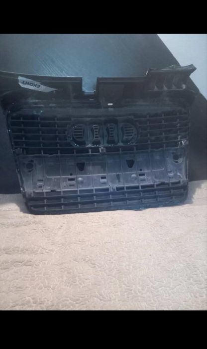 Решетка Ауди А4 Б7