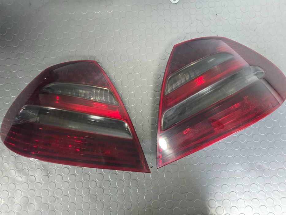 Продаваме комплект стопове за Mercedes E Class W211 Avangarde Sedan