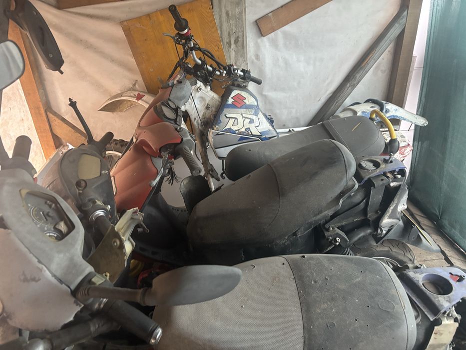 Vand scutere pentru piese