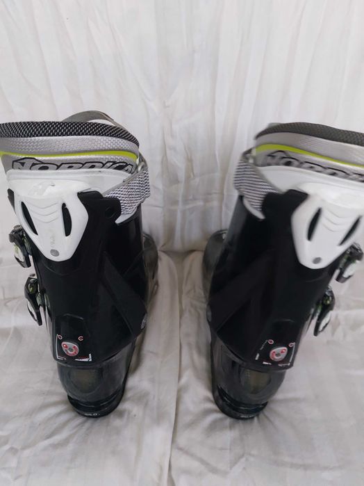 Clapari Nordica Sportmachine NFS 90,marime 42-42.5 (28 cm)