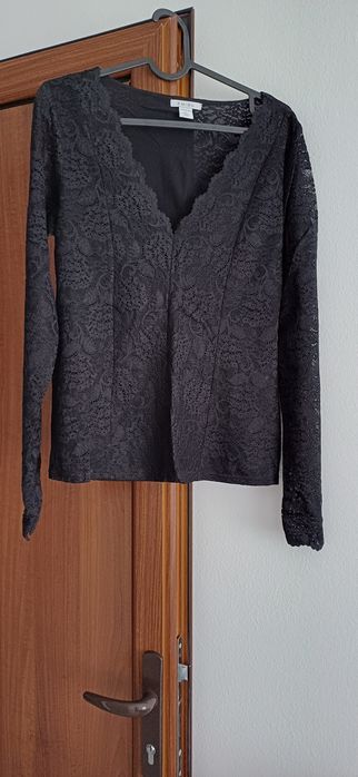 Bluza neagra din dantela