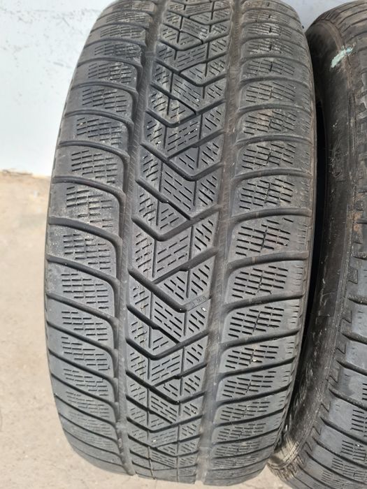 4 бр. зимни гуми 235/55/19 Pirelli MOE RSC DOT 0318 4,5-5,5 mm