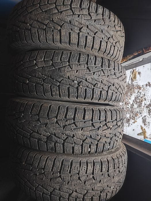 Зимние шипованные R17