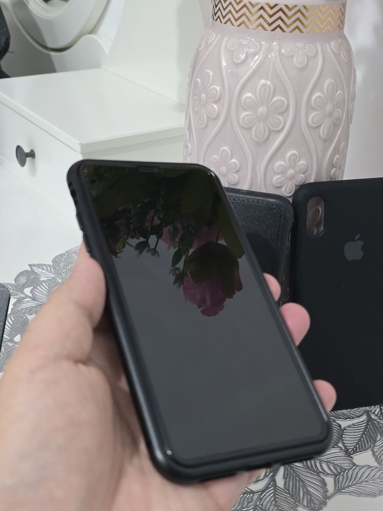 Iphone xs max 512 gb.